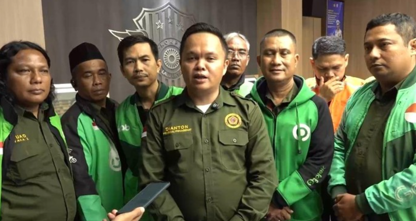 kemitraan ojol dan kepolisian untuk keselamatan jalan raya